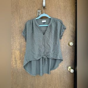 Green tie front jersey shirt size L